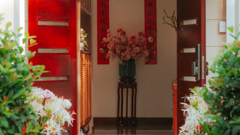 Xem tuoi lam nha nam 2026